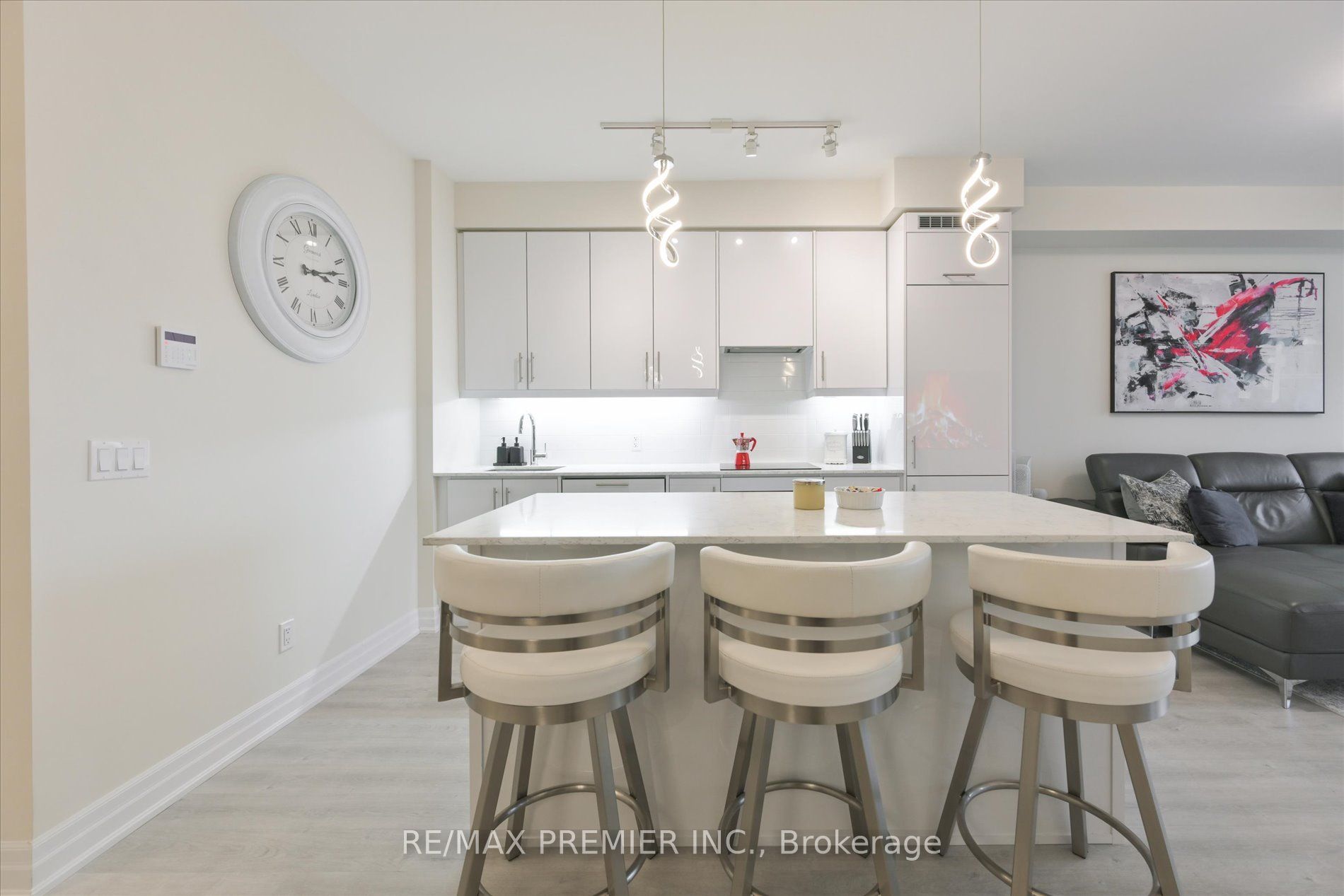 9075 Jane Street #1807