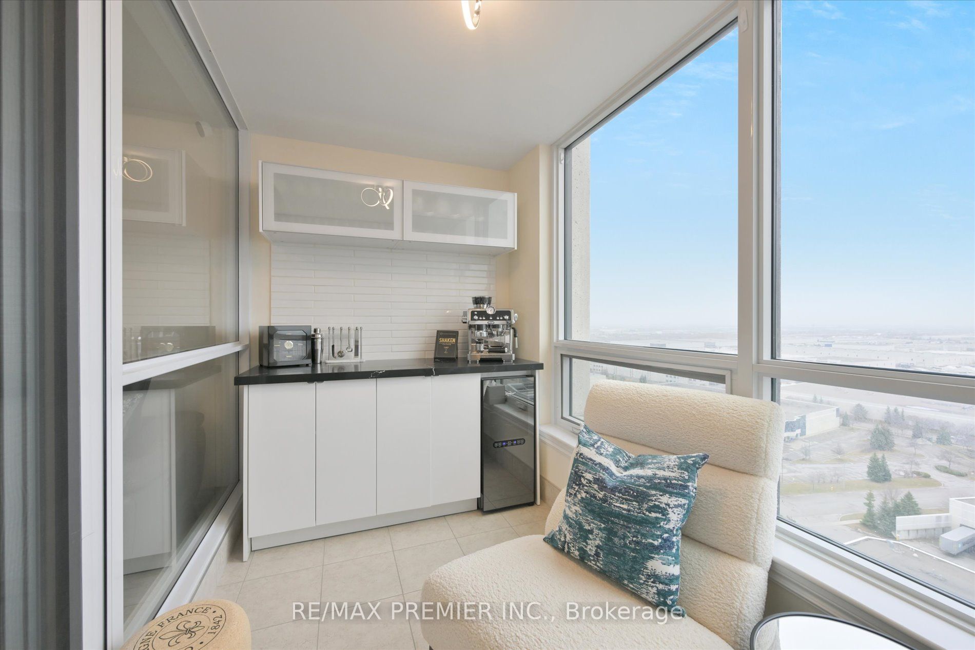 9075 Jane Street #1807