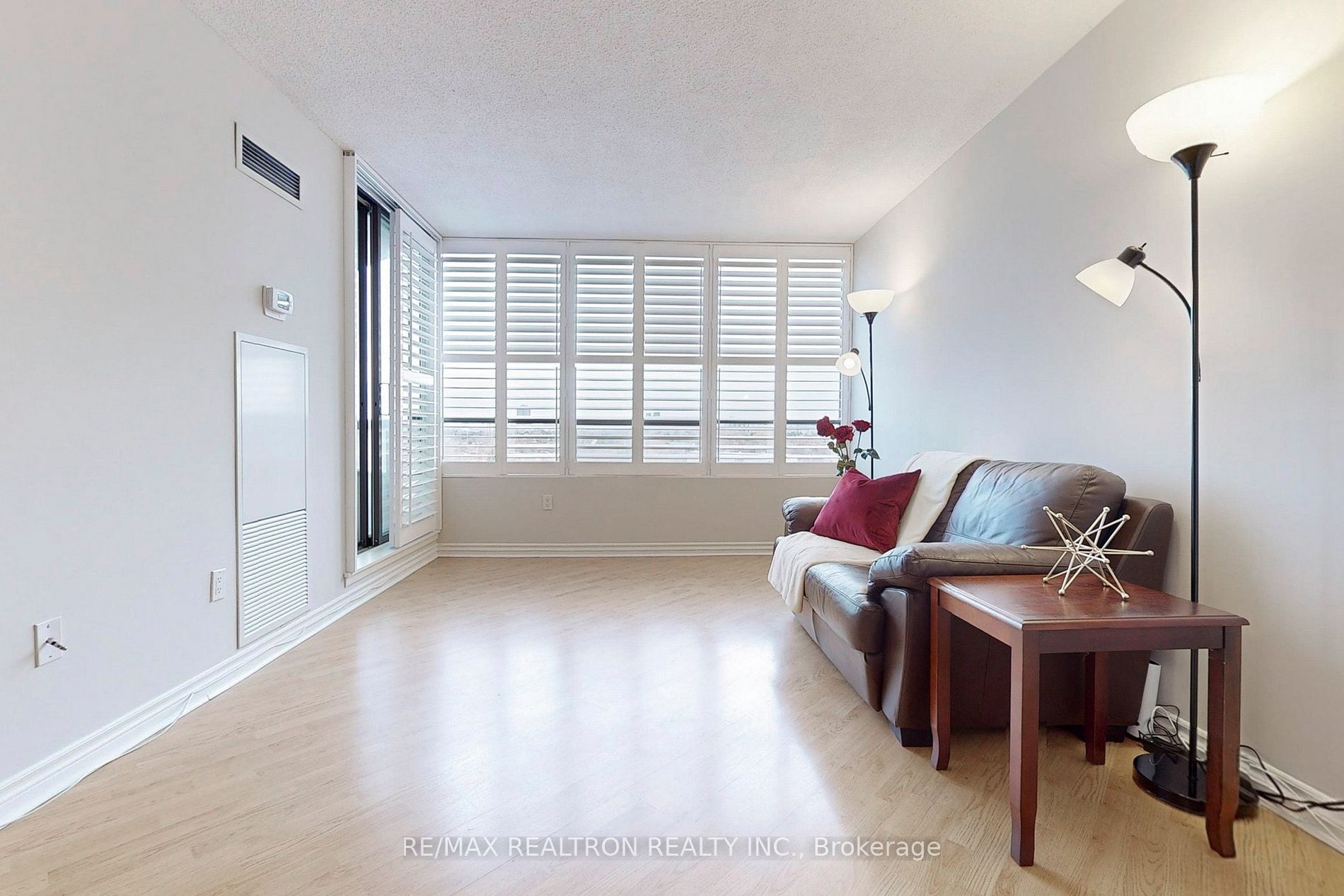 7420 Bathurst Street, #706