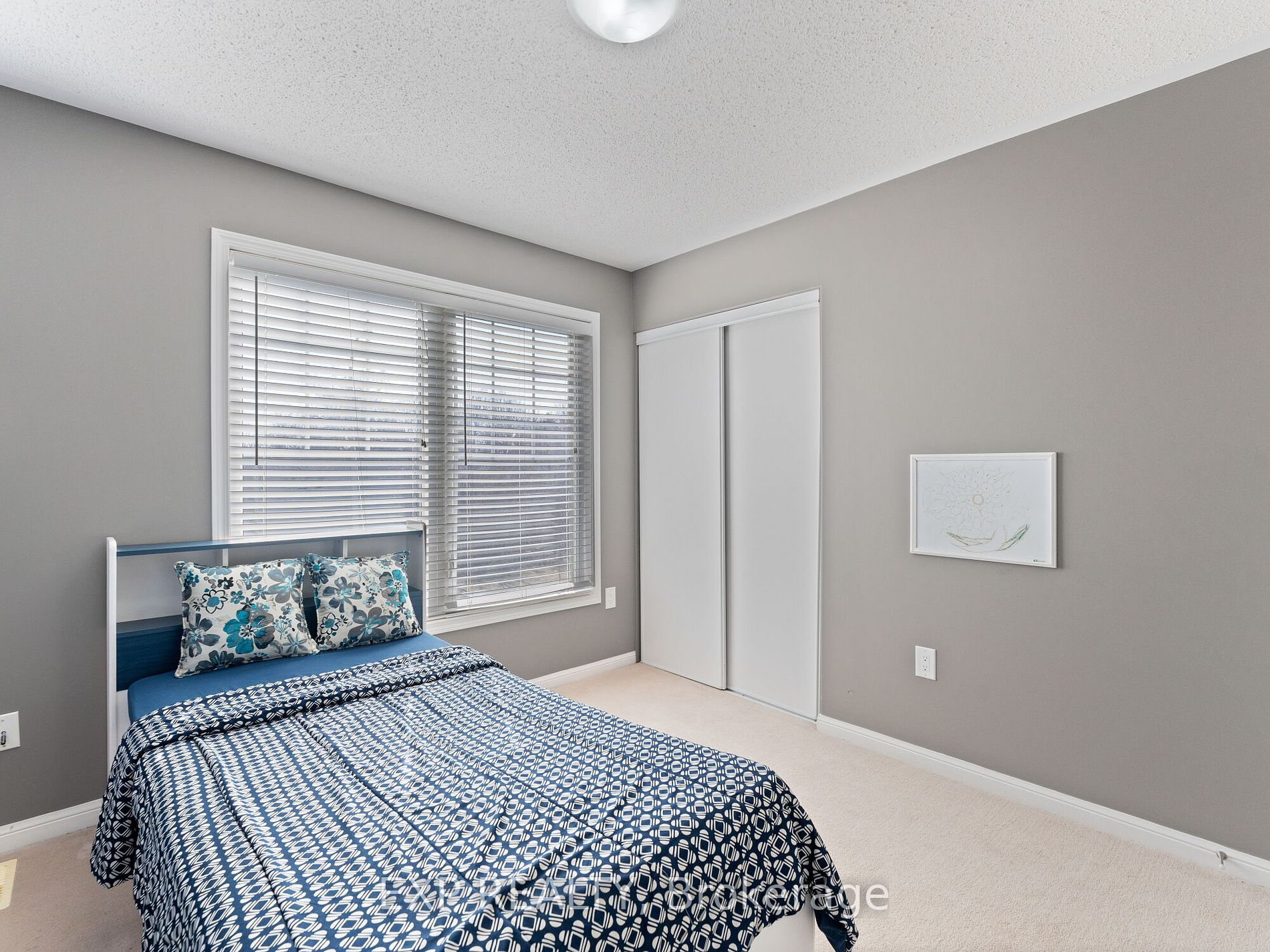 56 Kidd Crescent