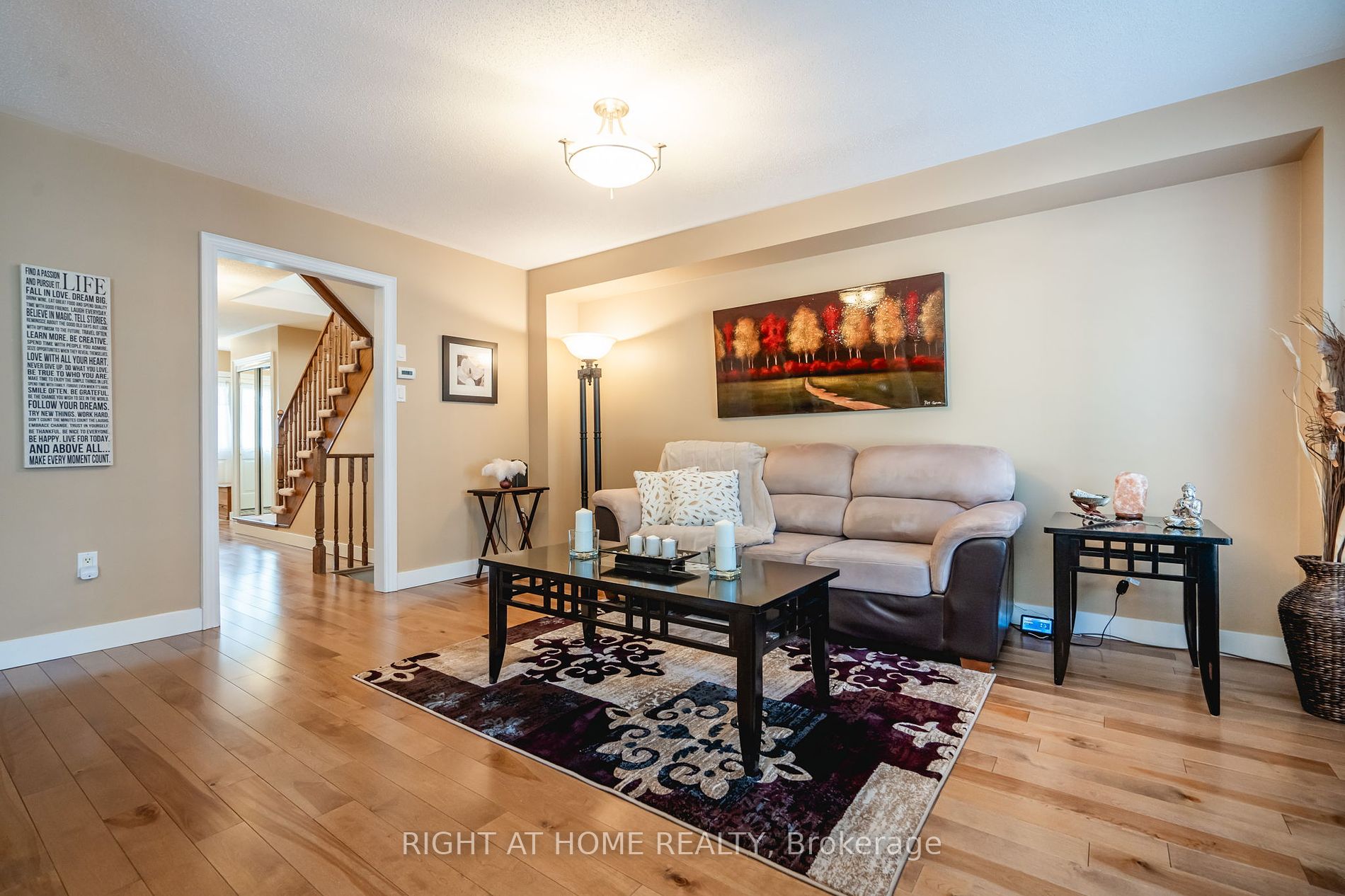 77 Maplewood Dr