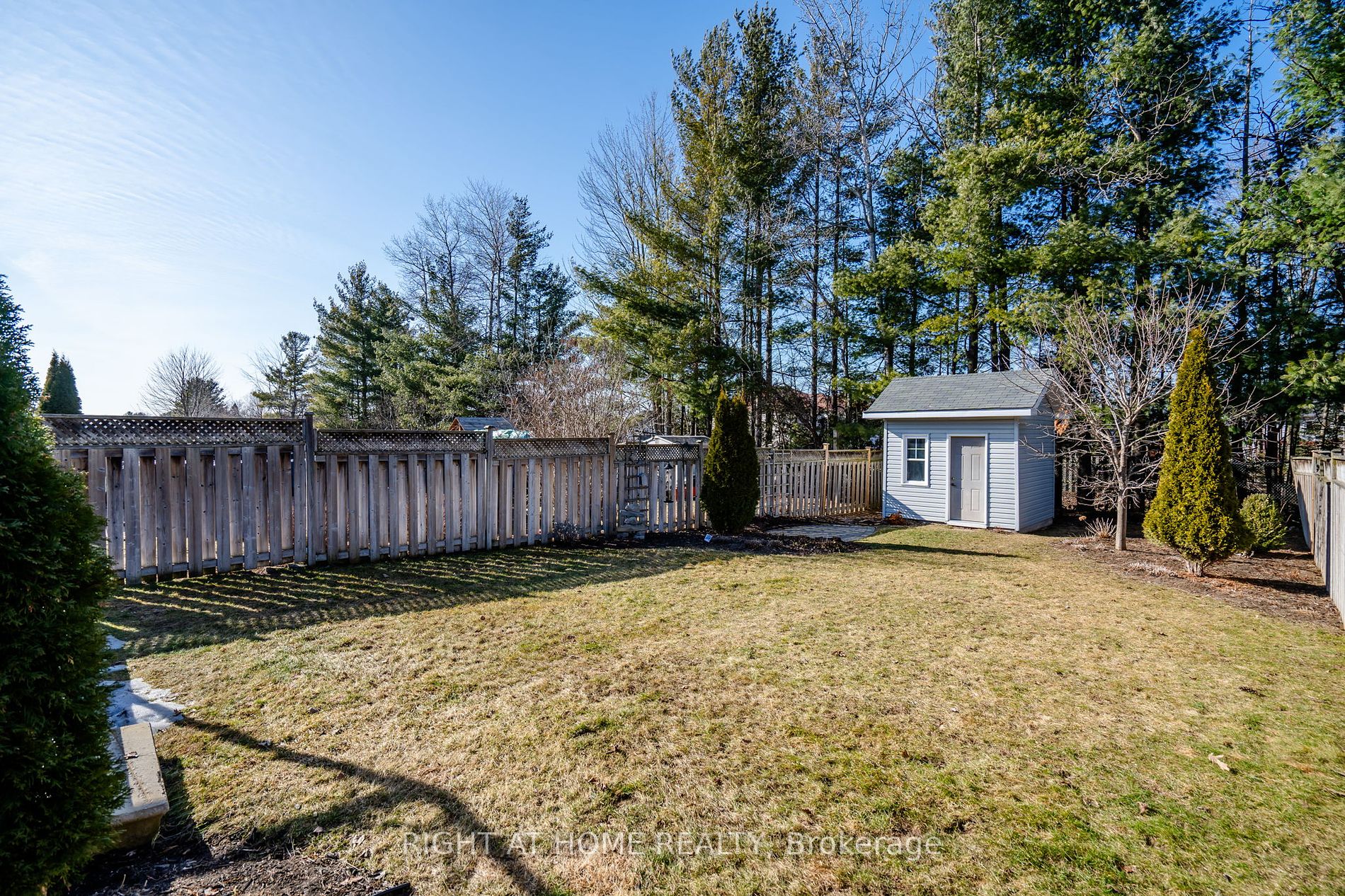 77 Maplewood Dr