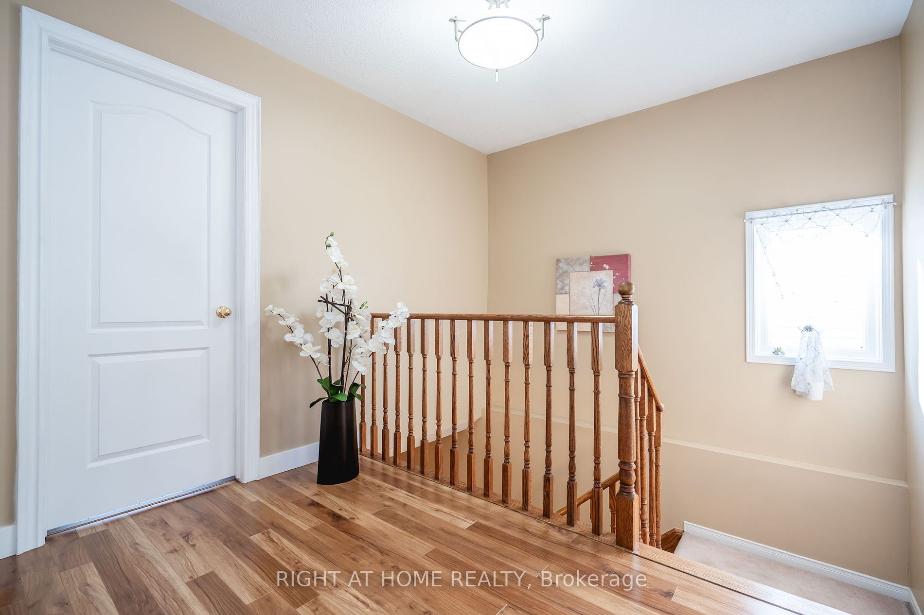 77 Maplewood Dr