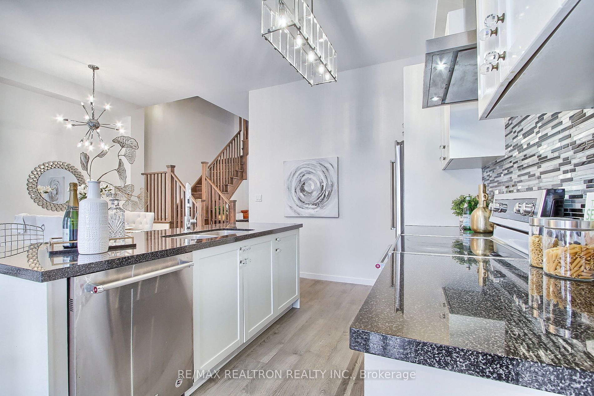 419 Elyse Crt