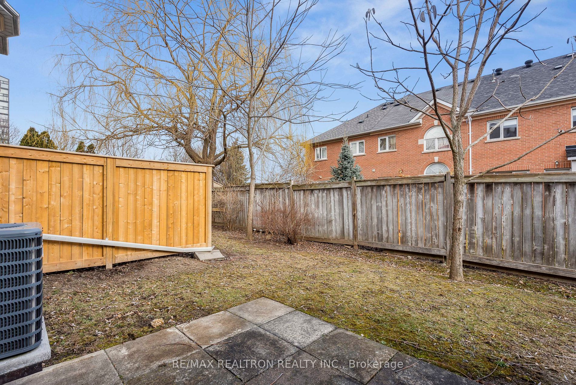 2 Mary Gapper Cres, #9