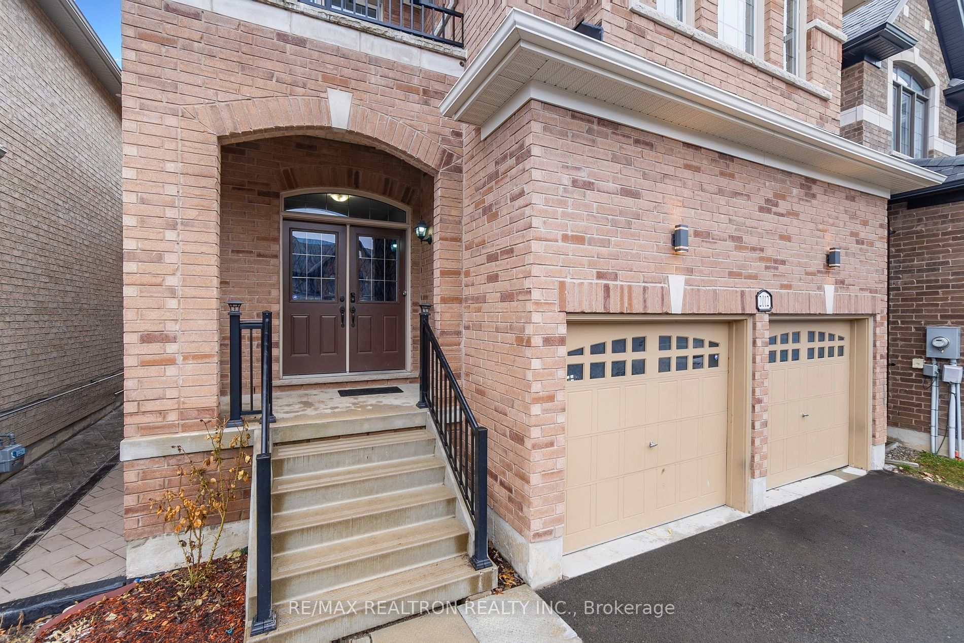 2012 Mullen St