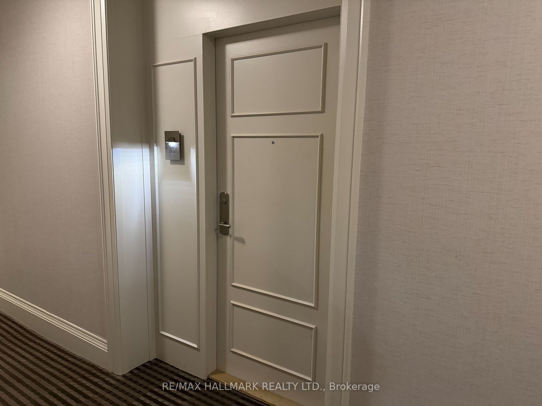 350 Red Maple Road, #101