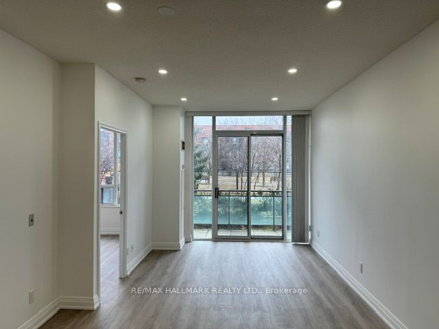 350 Red Maple Road, #101