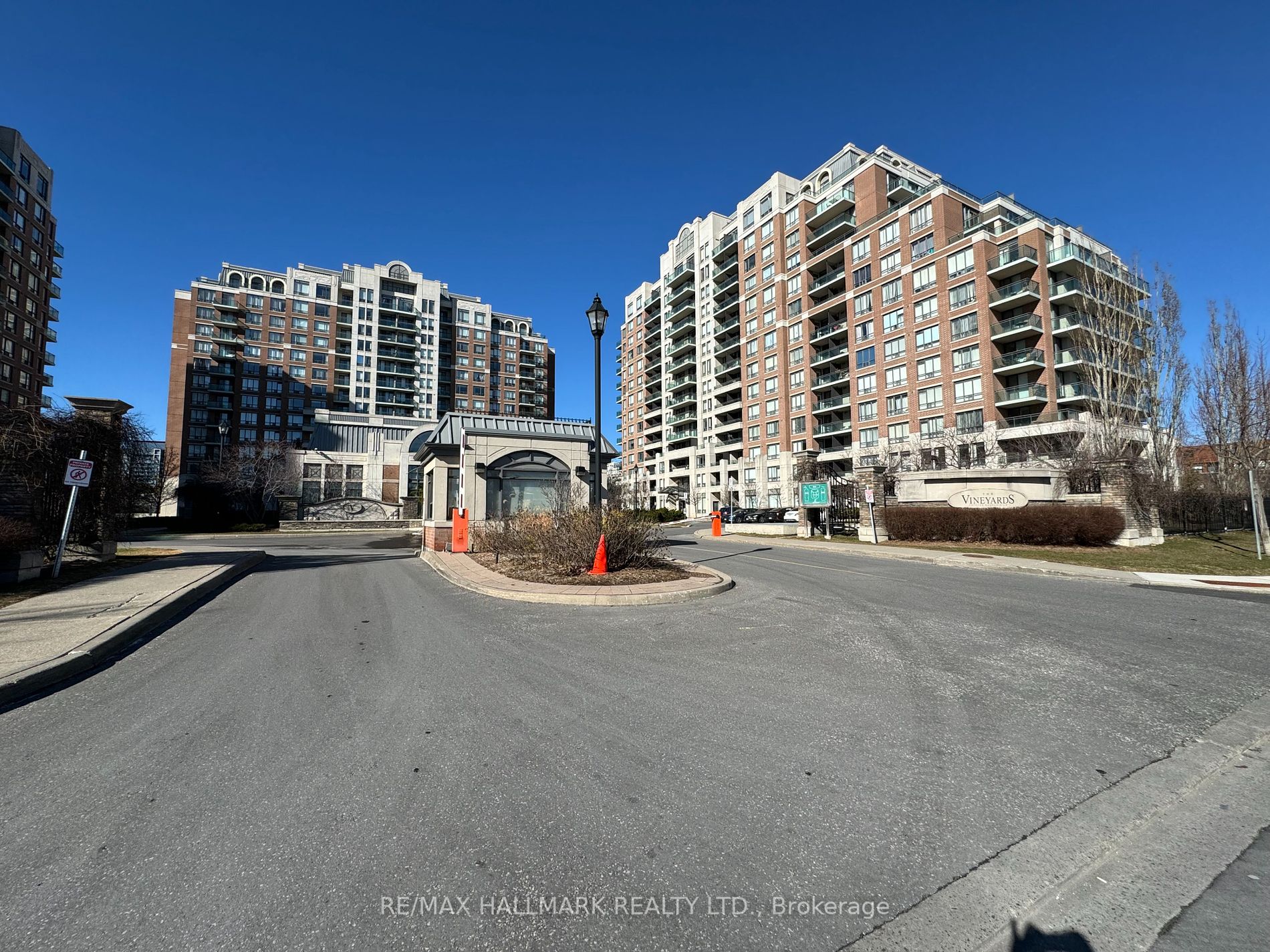 350 Red Maple Road, #101