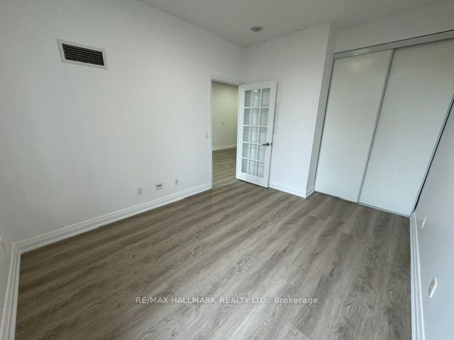 350 Red Maple Road, #101