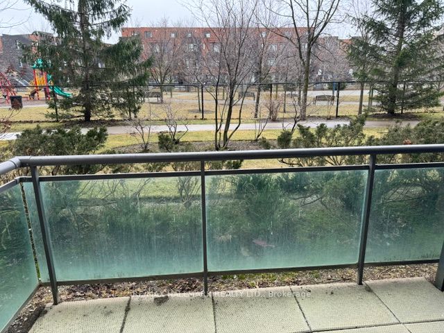 350 Red Maple Road, #101