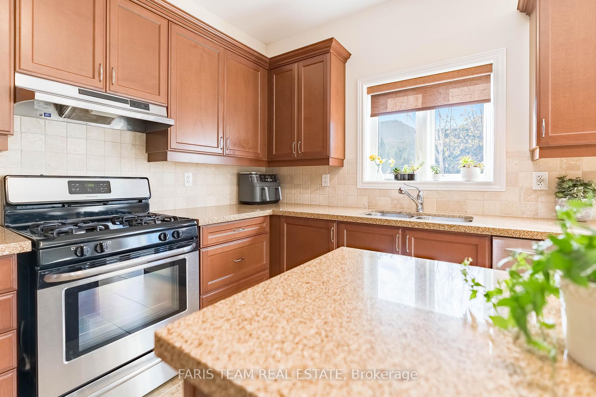 1158 Quaker Trail