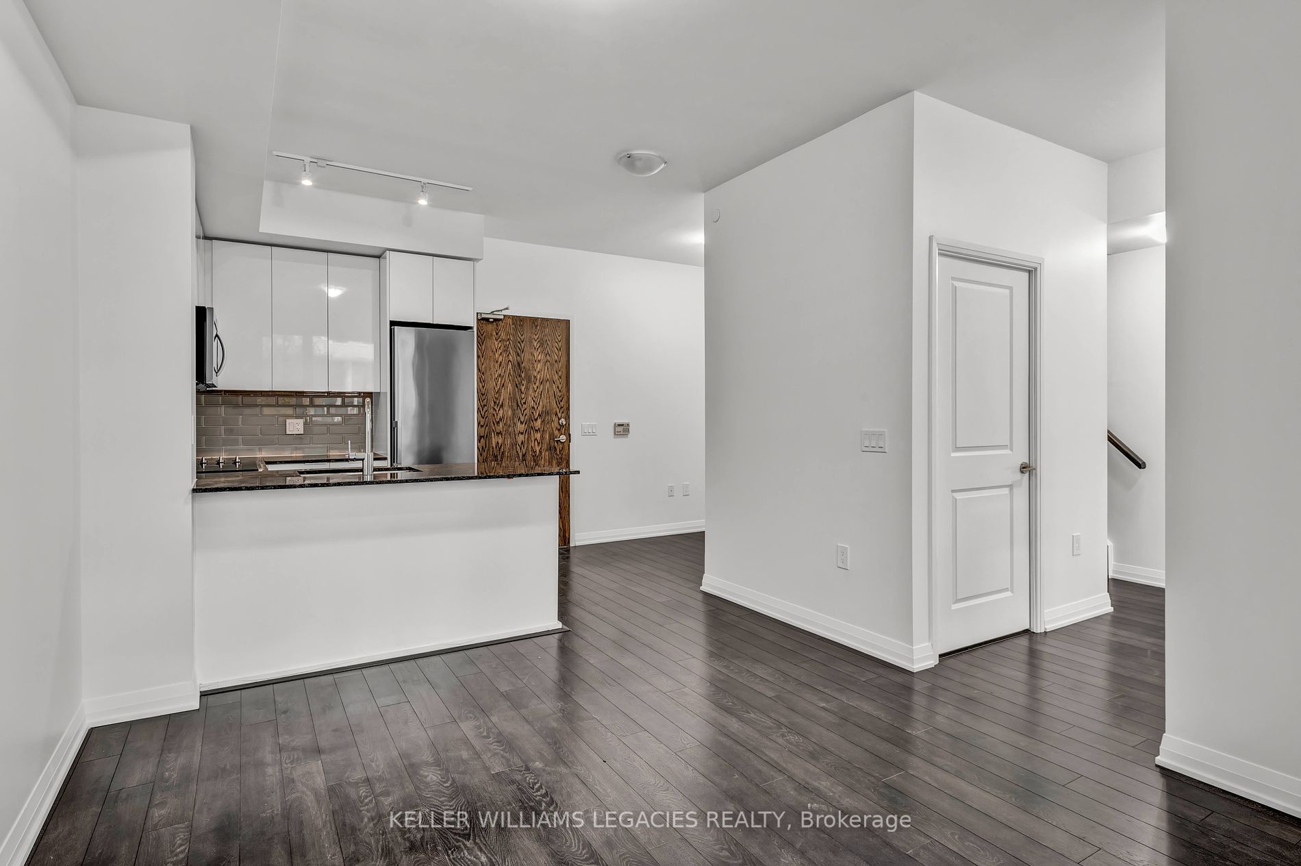 99 Eagle Rock Way, #106