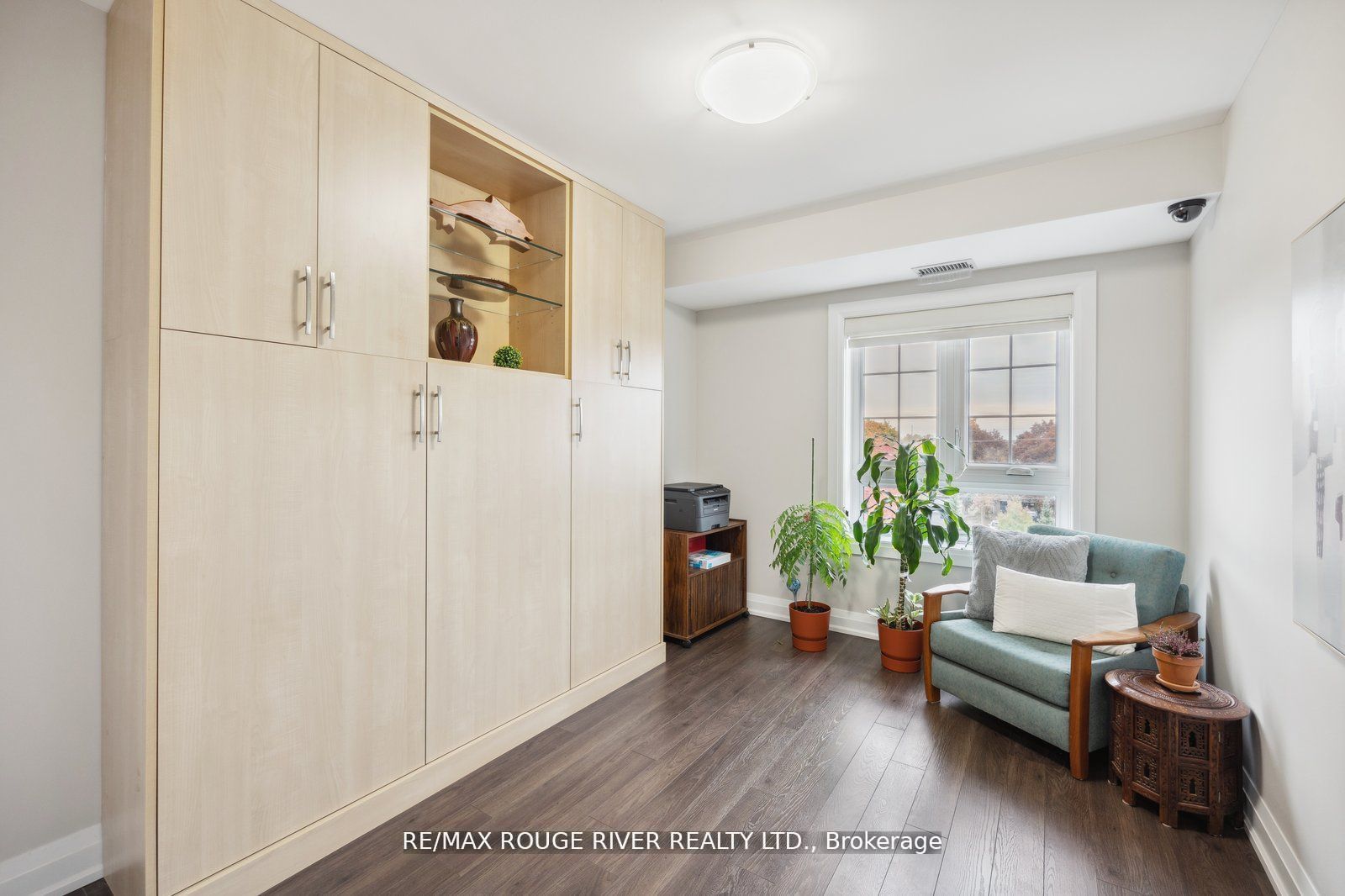 481 Rupert Ave, #405