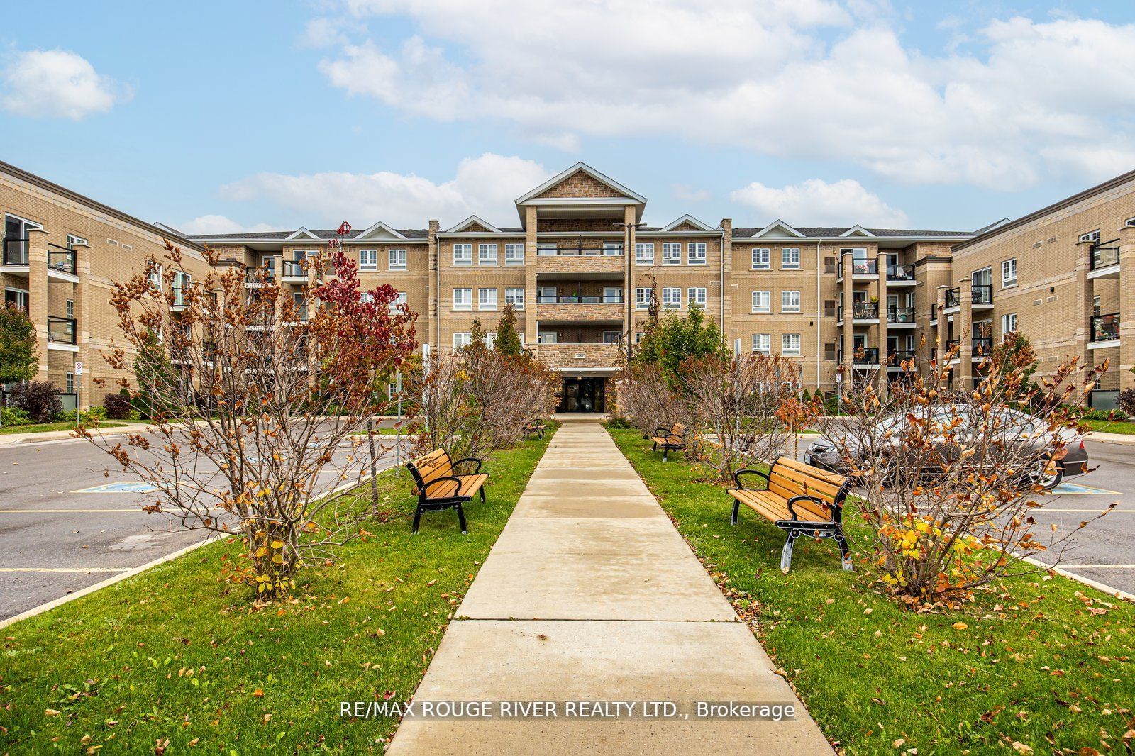 481 Rupert Ave, #405