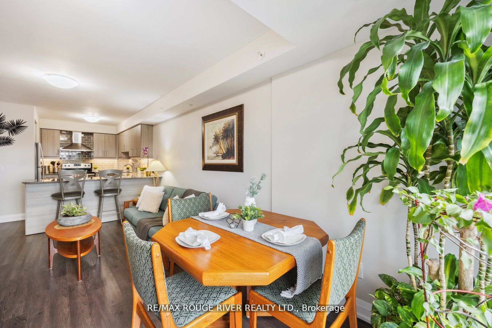 481 Rupert Ave, #405