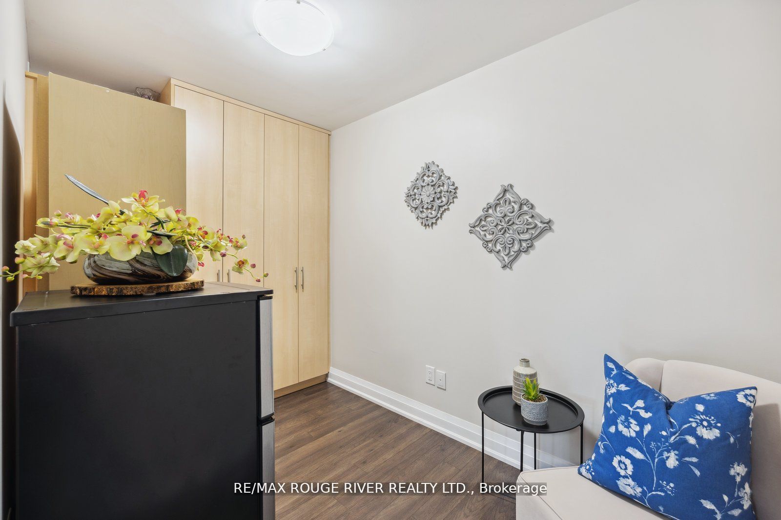 481 Rupert Ave, #405