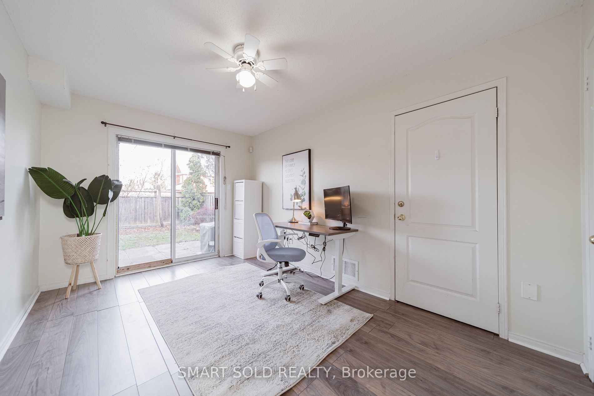 14 Larissa Crt, #7