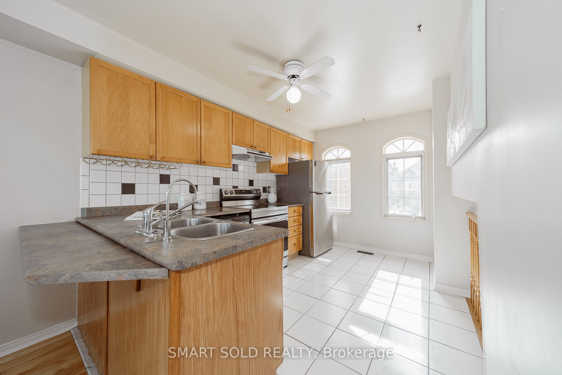 14 Larissa Crt, #7