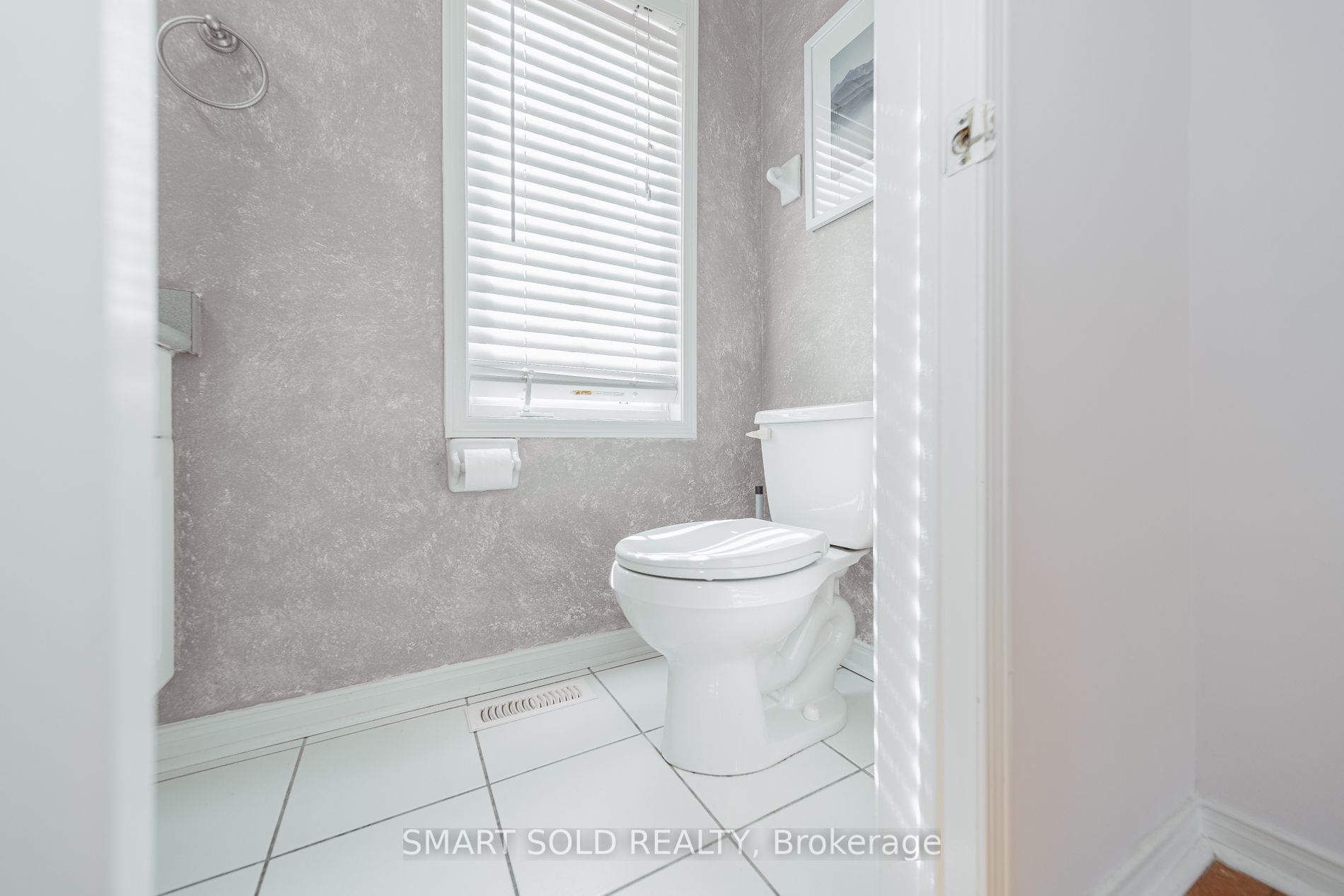 14 Larissa Crt, #7