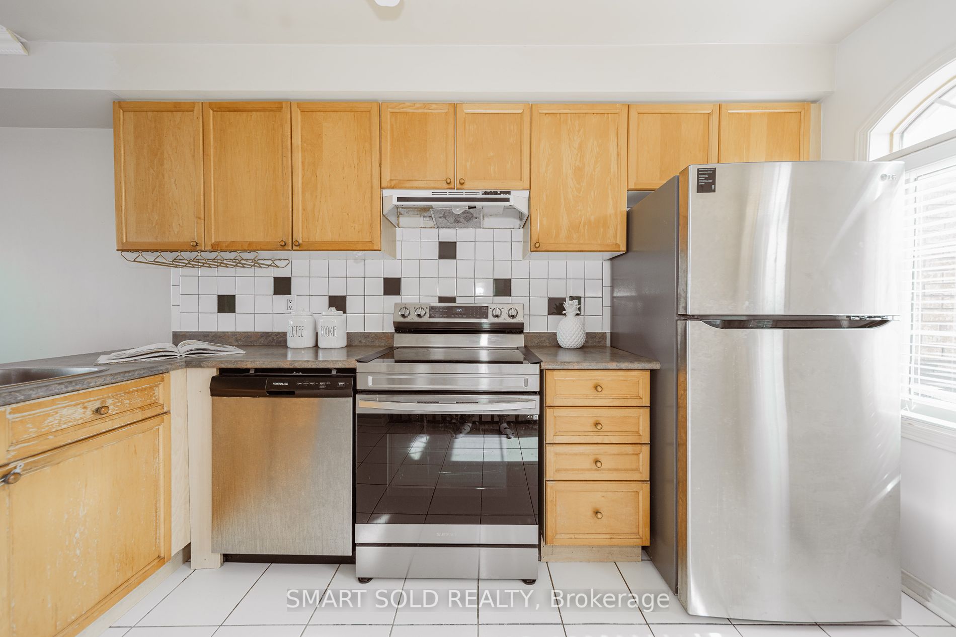 14 Larissa Crt, #7