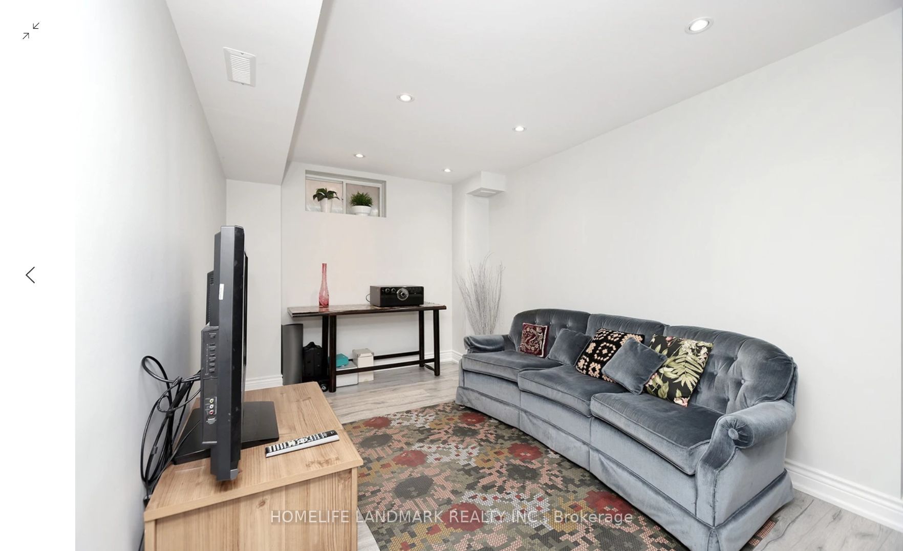 14 Orville Hand Court