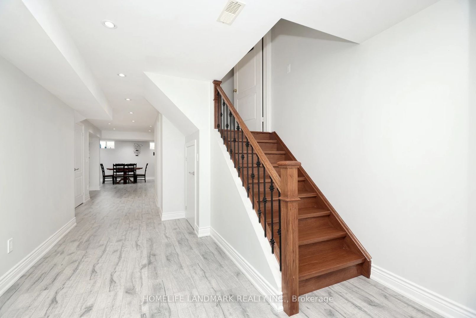 14 Orville Hand Court