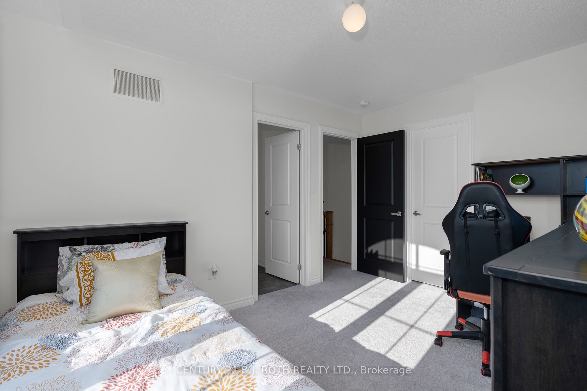 1056 Wickham Rd