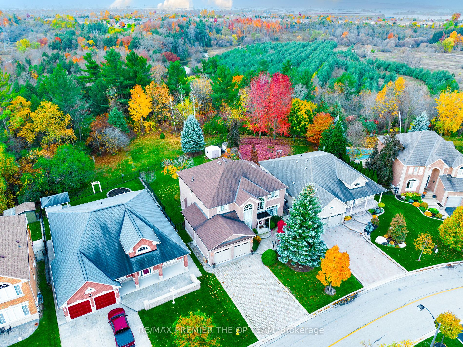 99 Gidleigh Park Cres