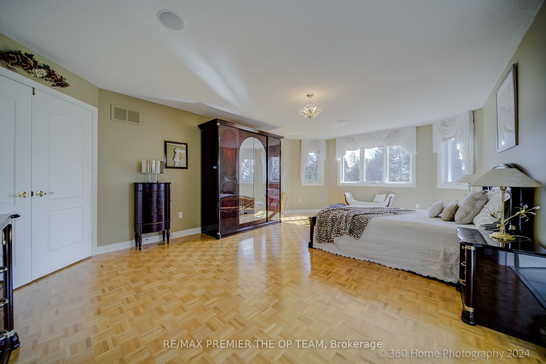 99 Gidleigh Park Cres