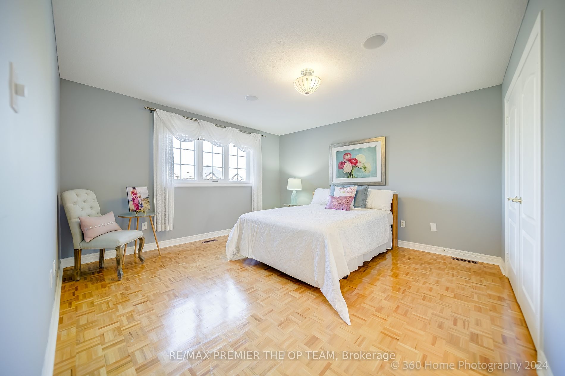 99 Gidleigh Park Cres