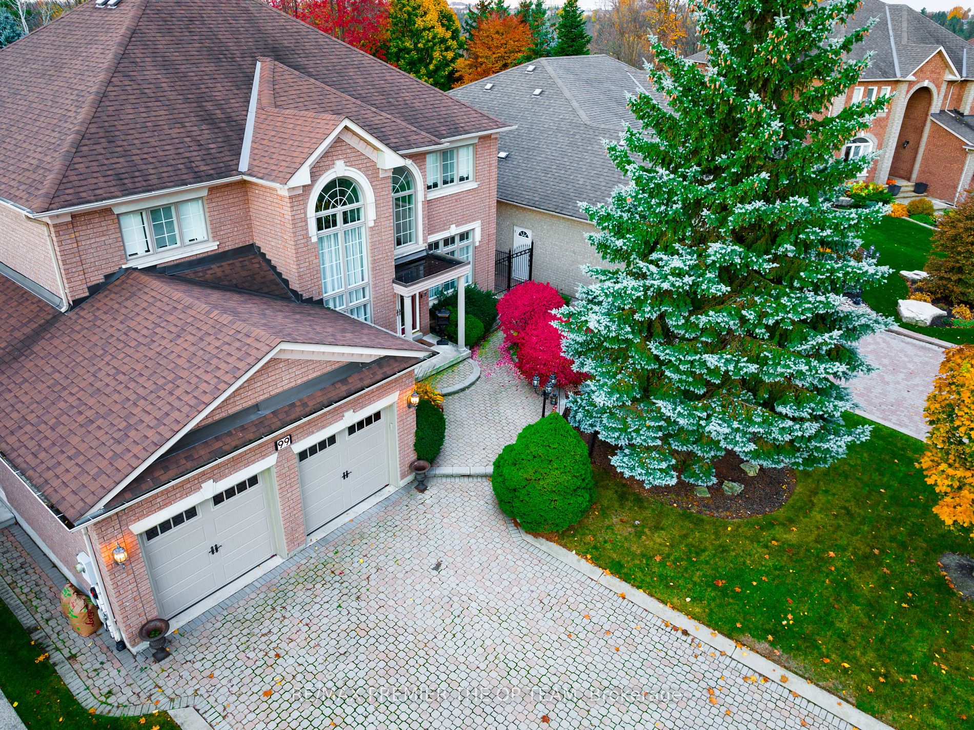 99 Gidleigh Park Cres