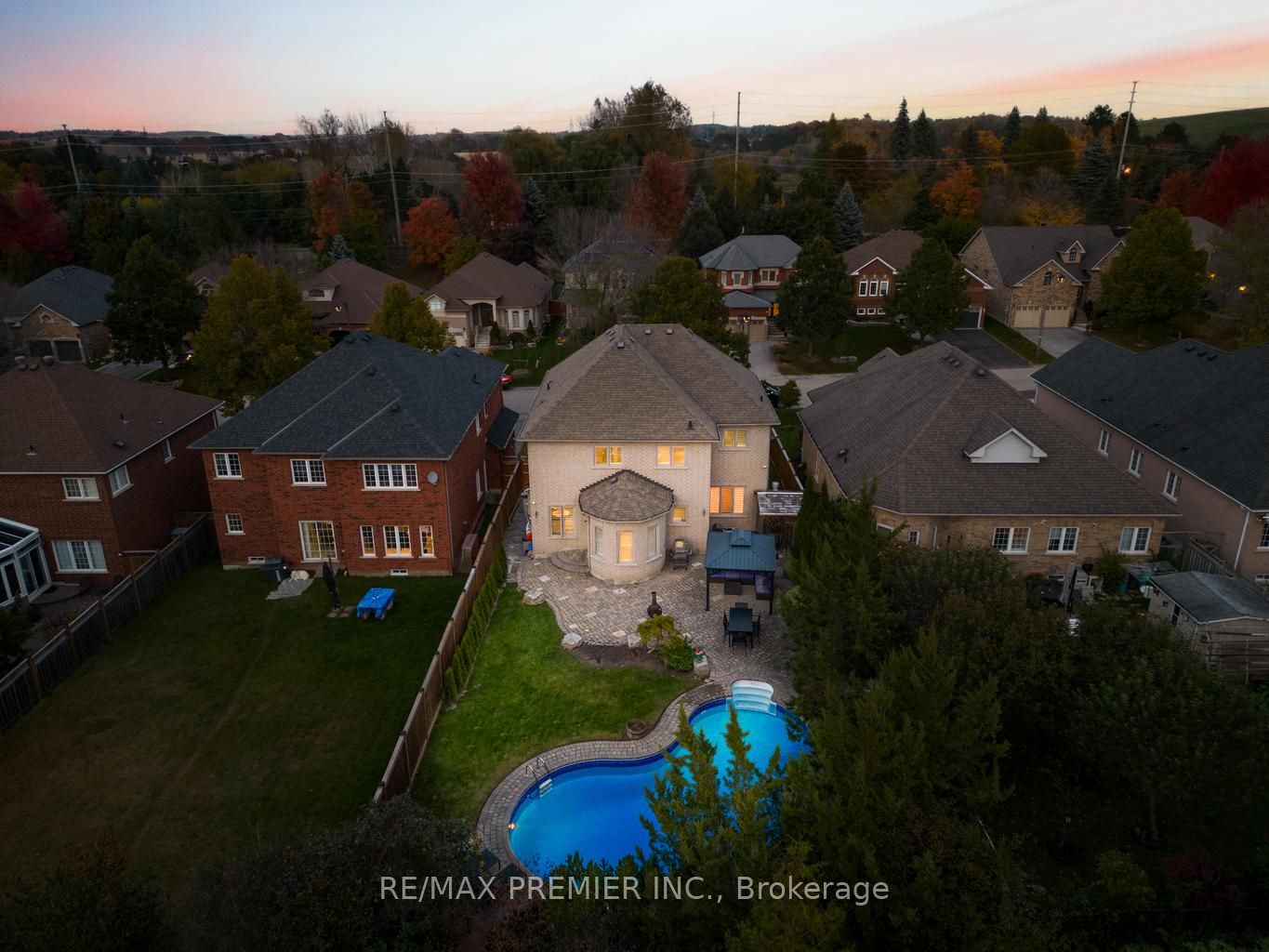 66 Benville Cres