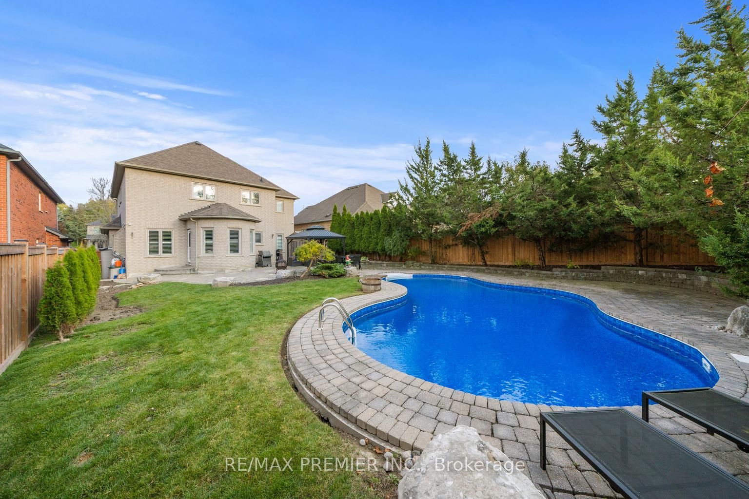 66 Benville Cres
