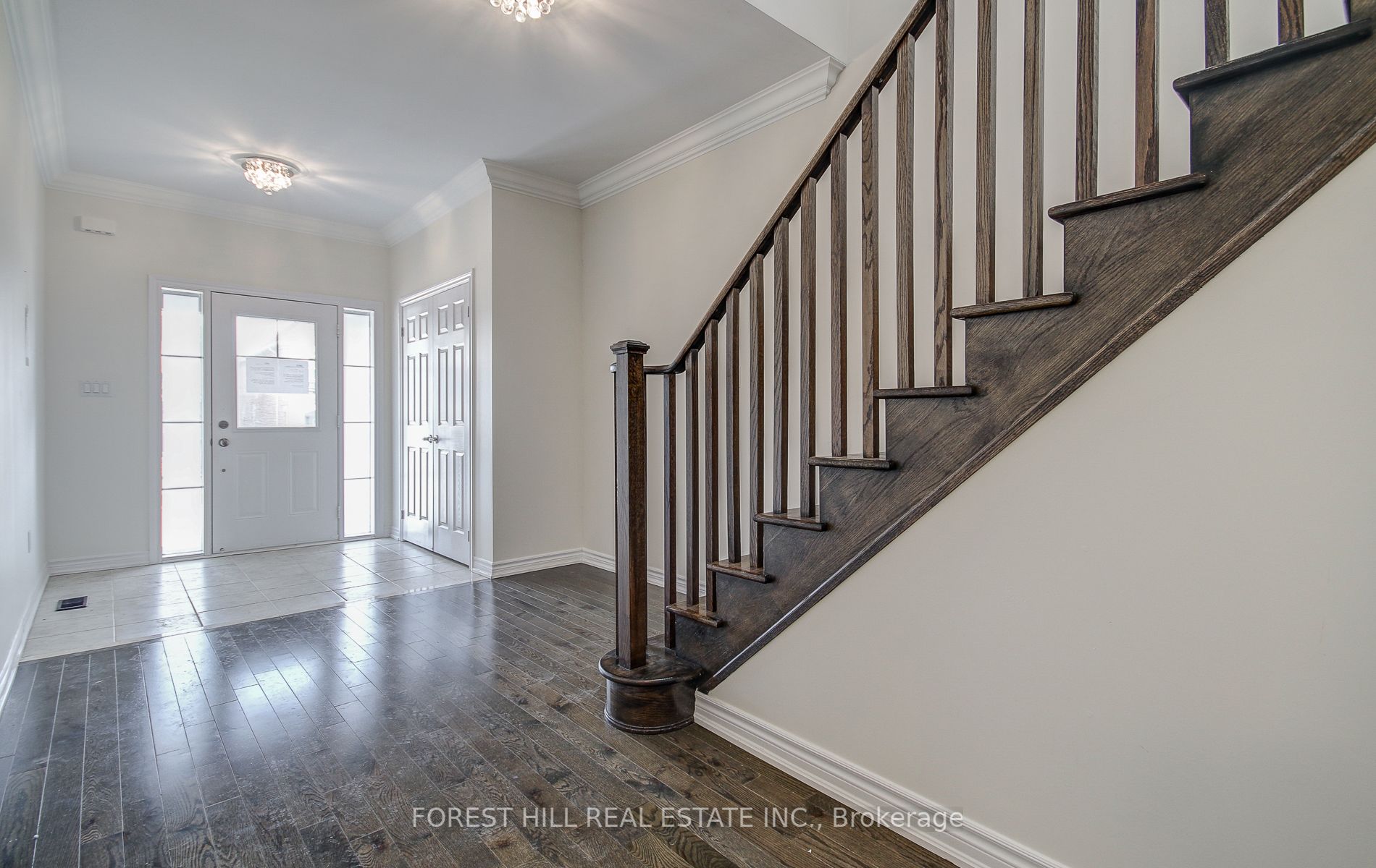 1153 Peelar Crescent