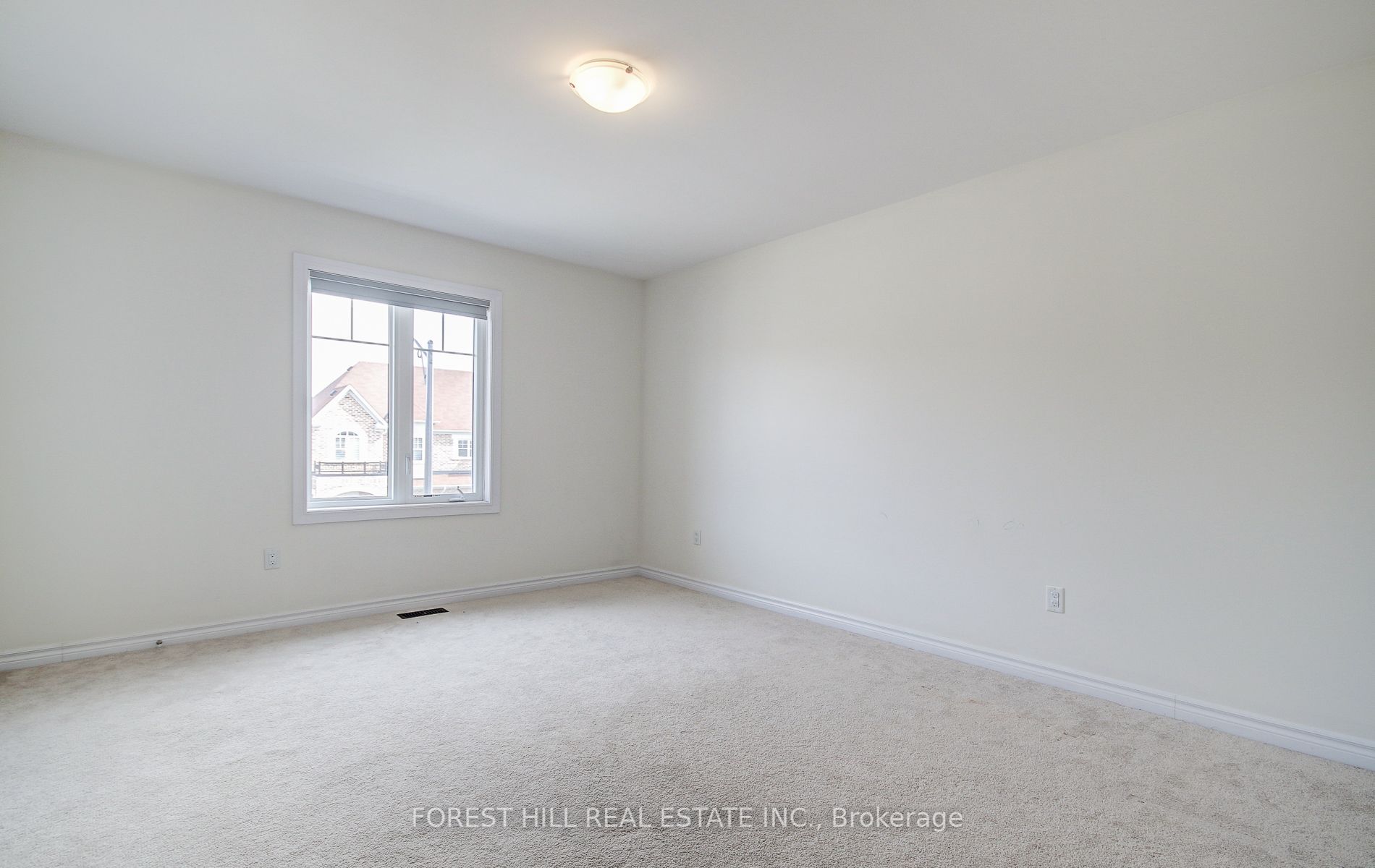 1153 Peelar Crescent