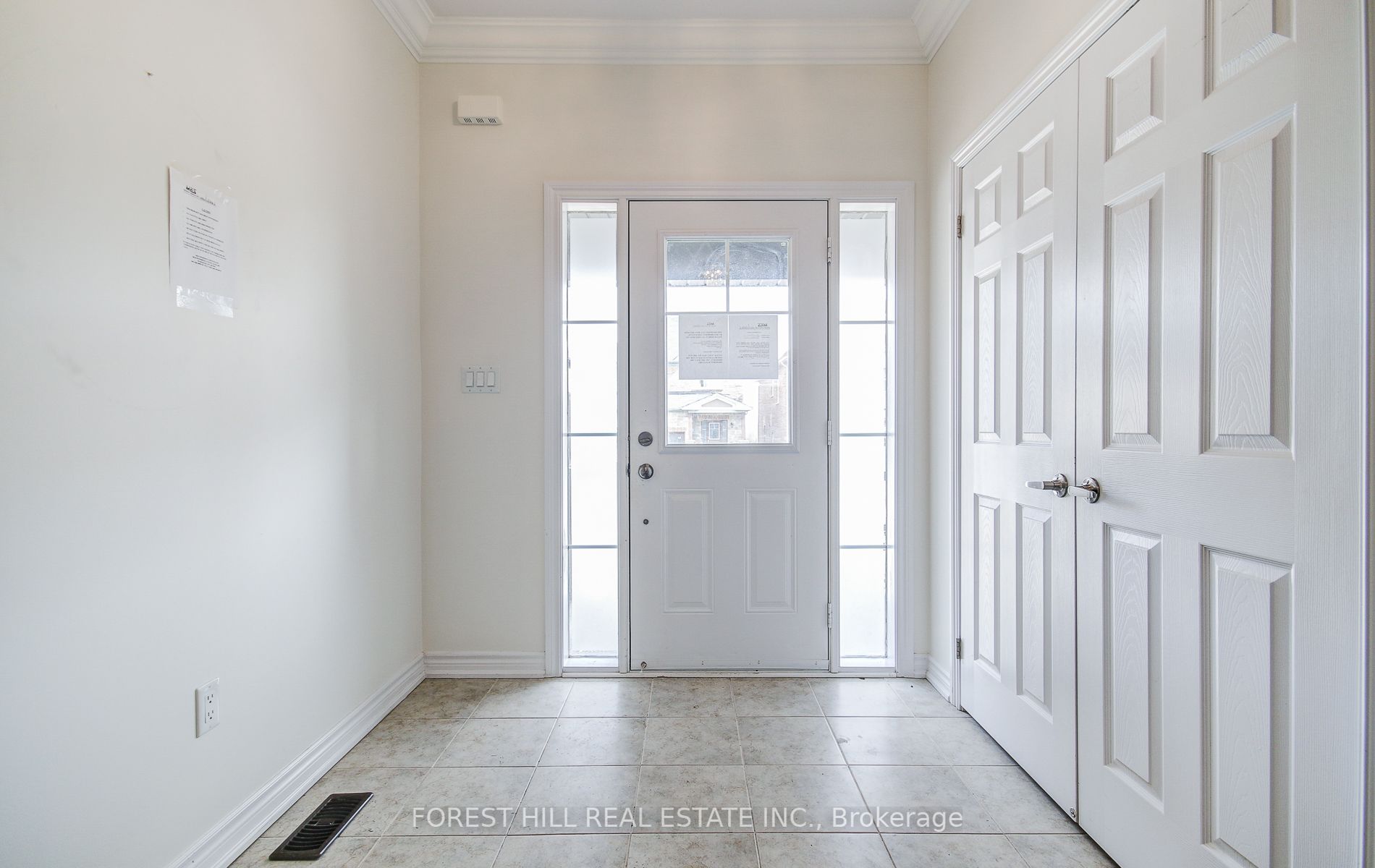 1153 Peelar Crescent