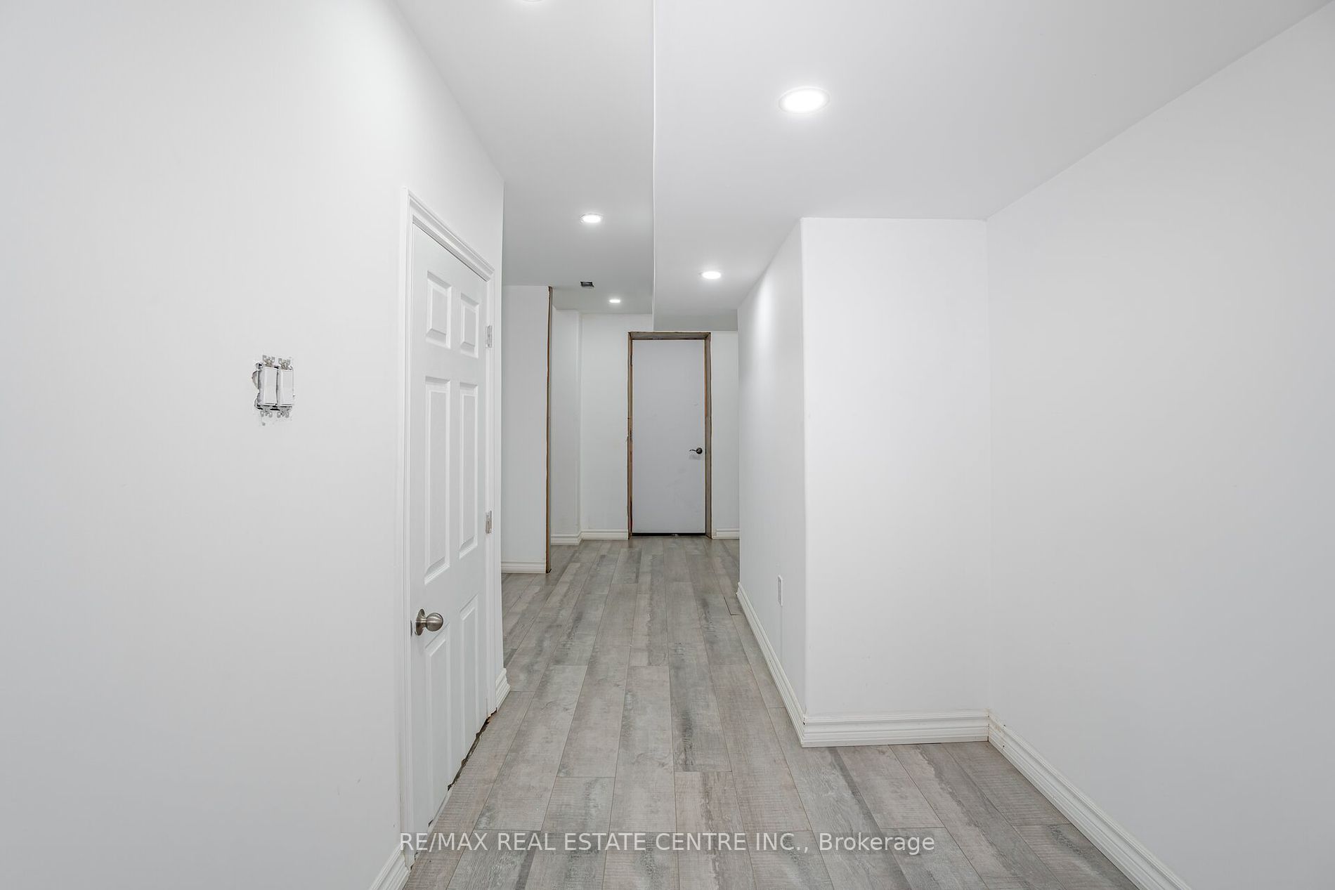 60 Walker Blvd