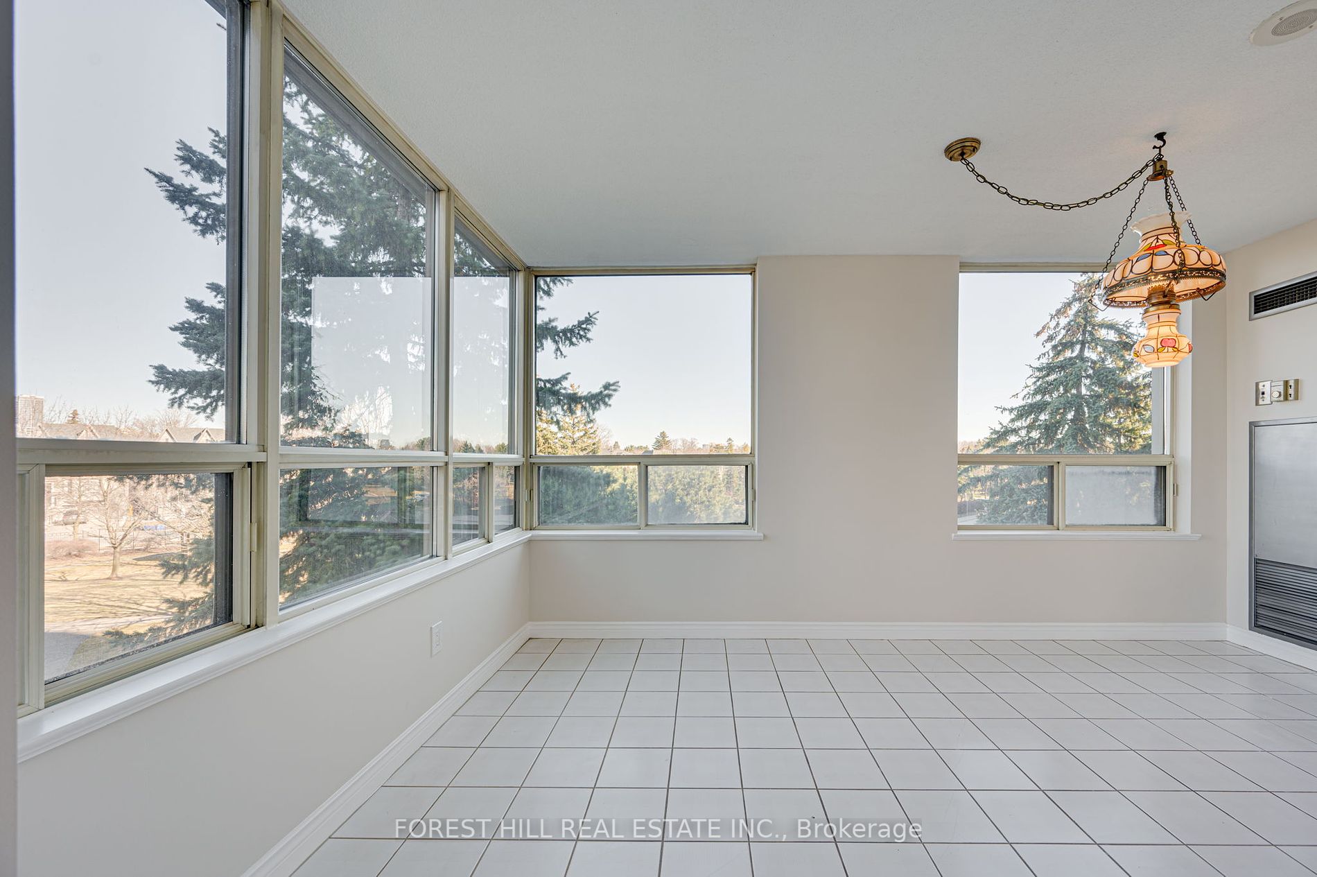 7 Townsgate Dr, #304