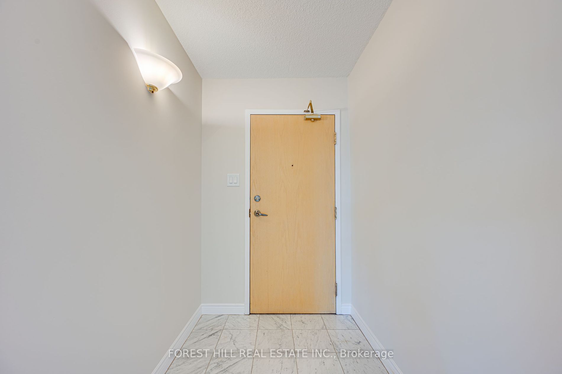 7 Townsgate Dr, #304