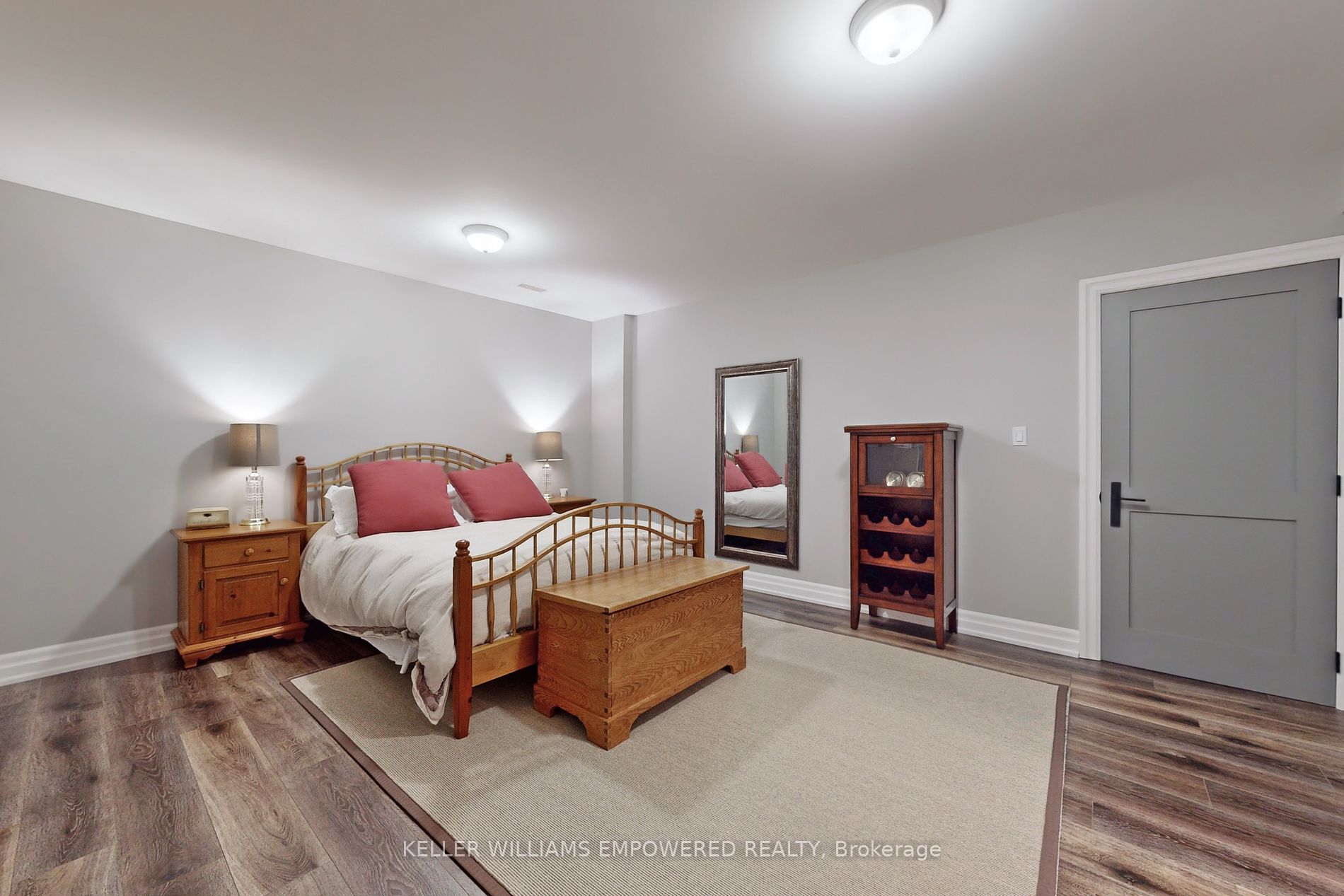 7 Bridgewater Dr