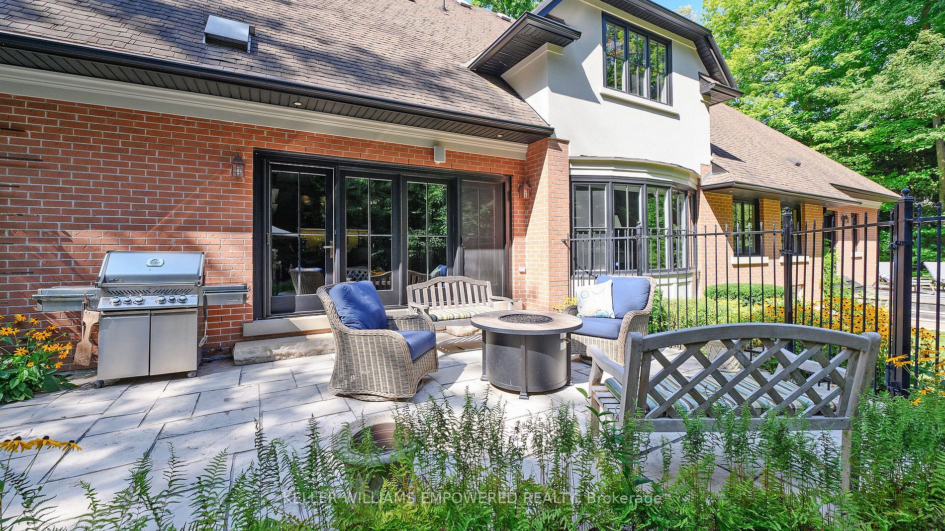 7 Bridgewater Dr