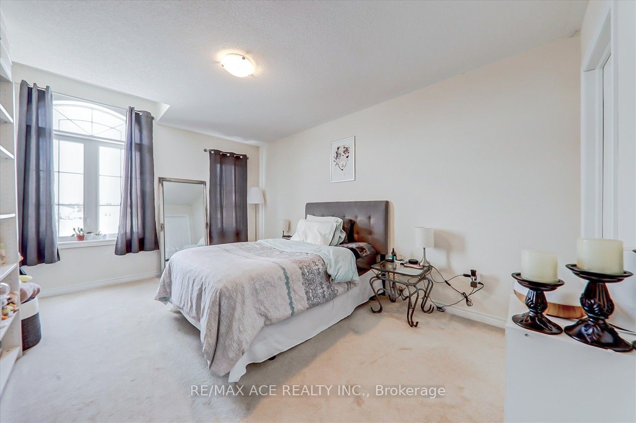 60 Sasco Way