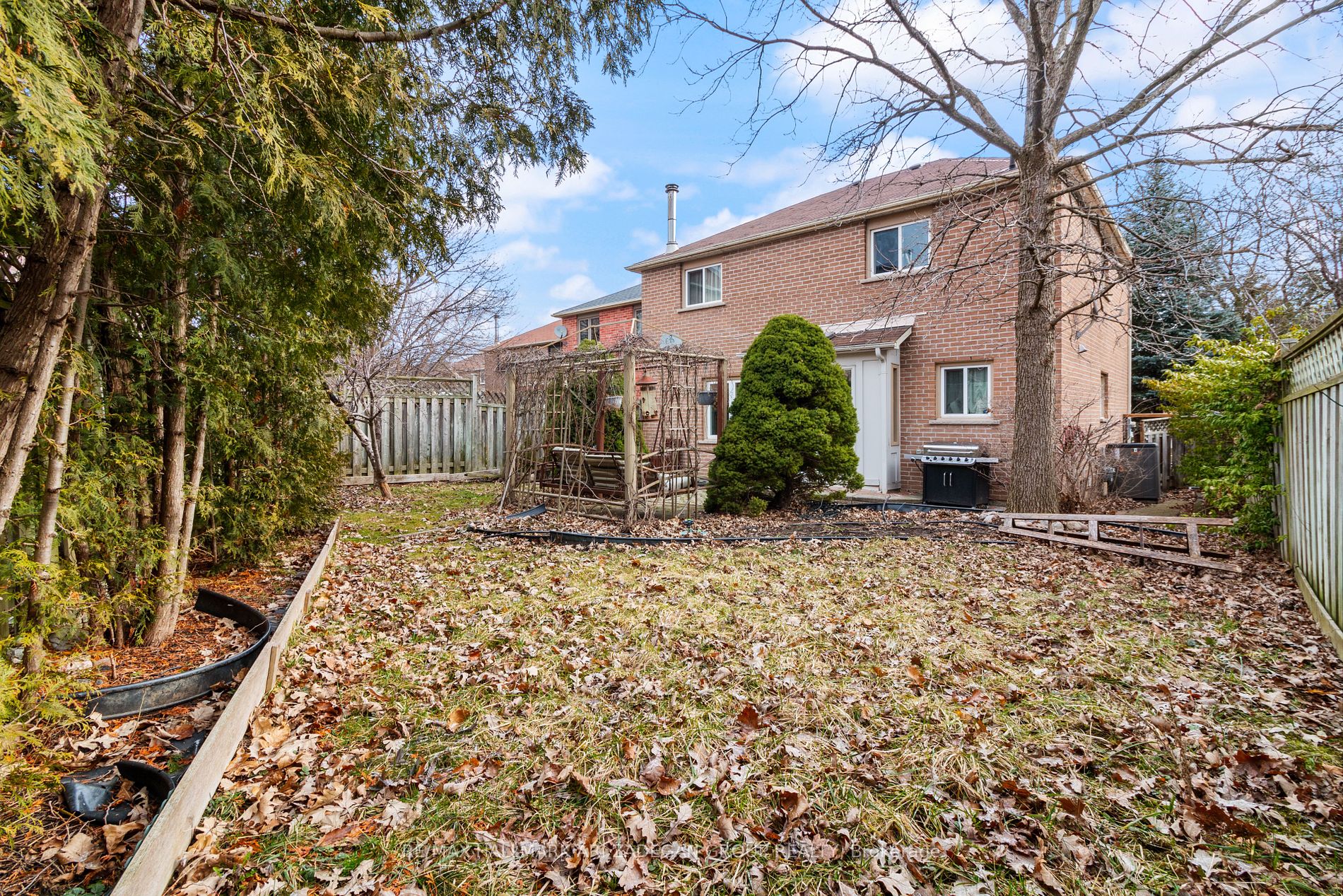 16 Roseborough Crescent
