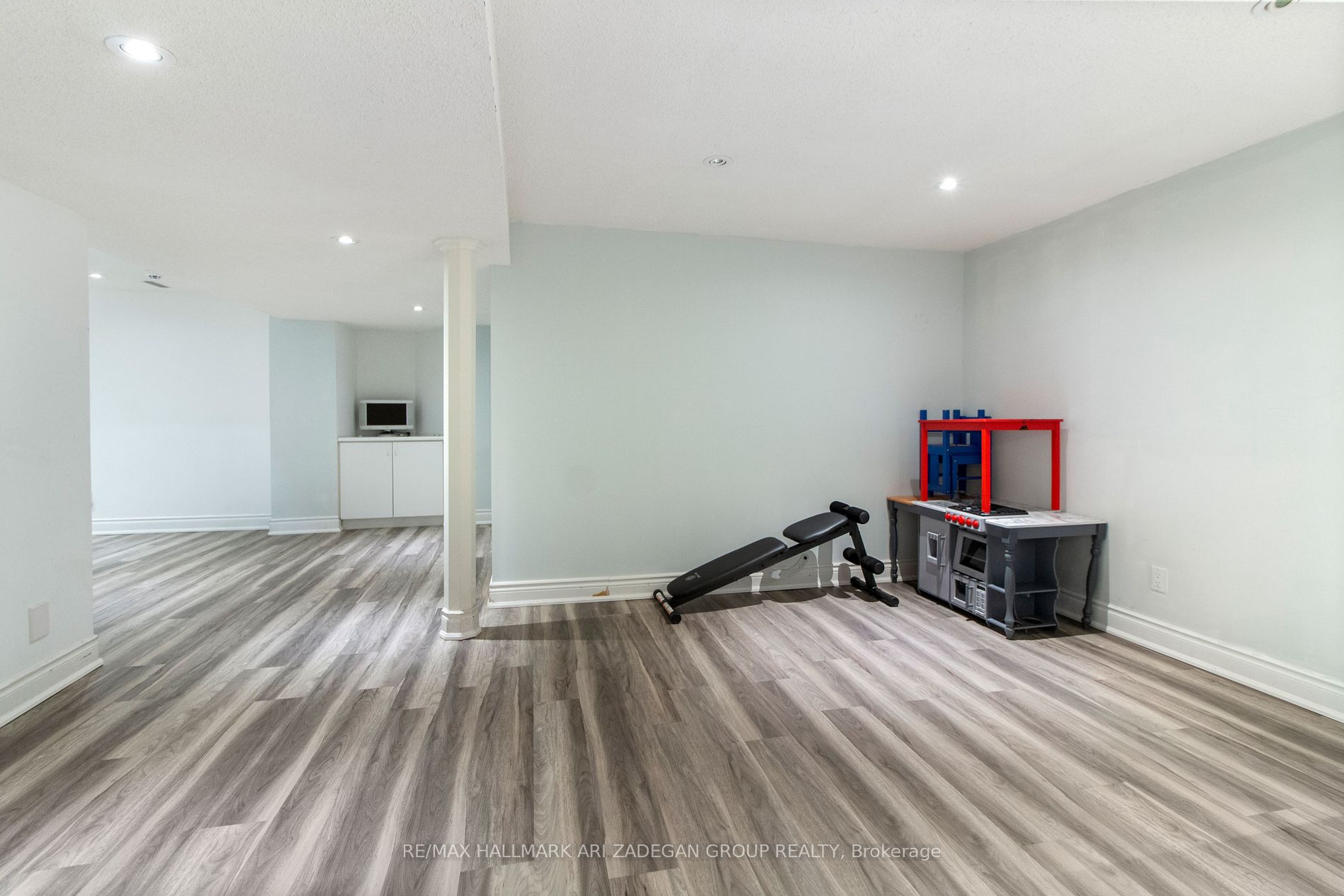 16 Roseborough Crescent