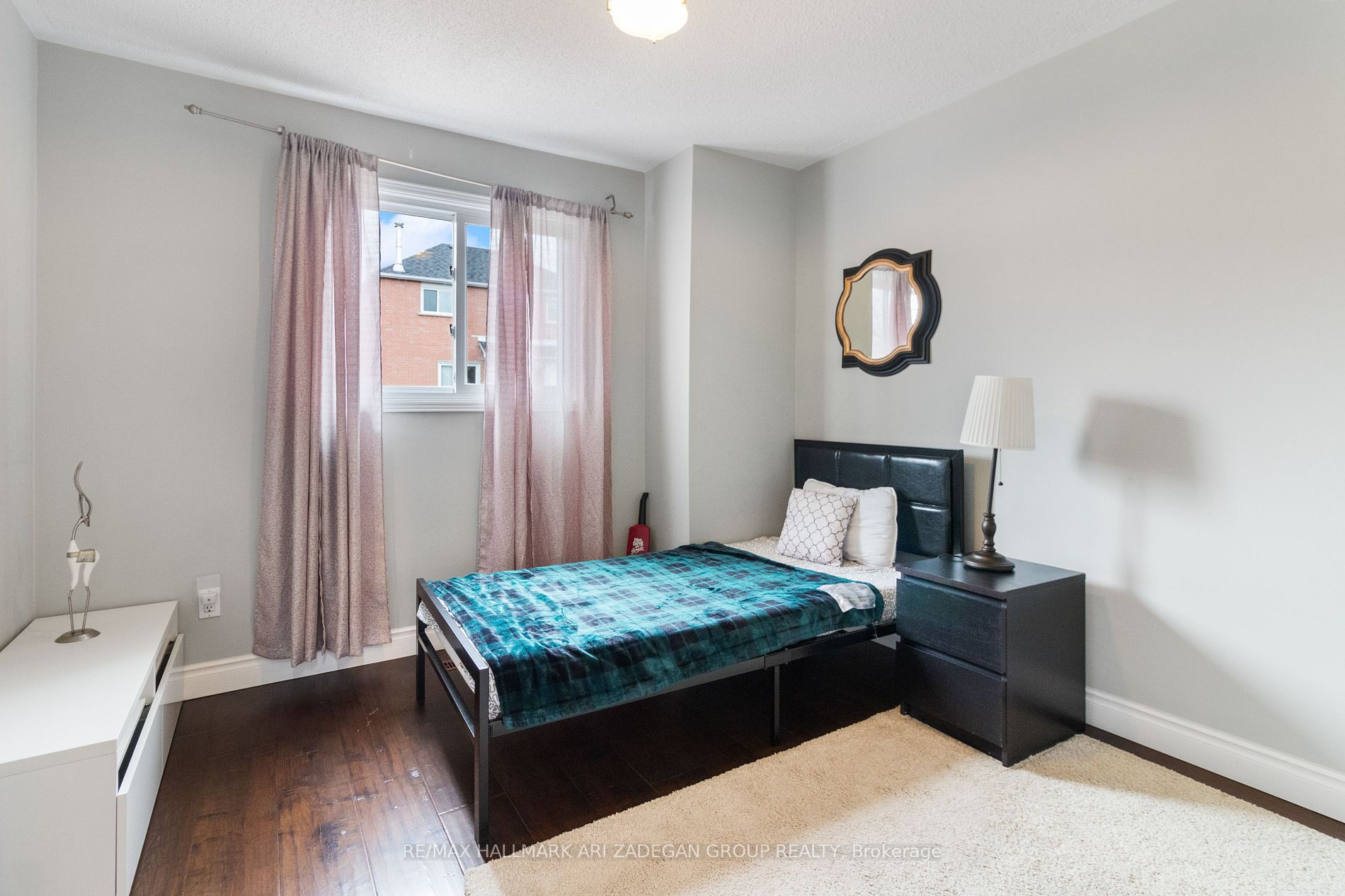 16 Roseborough Crescent