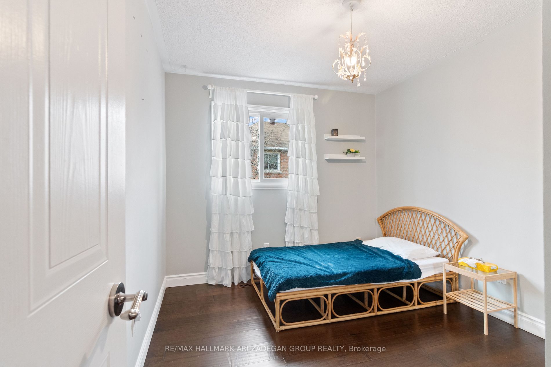 16 Roseborough Crescent