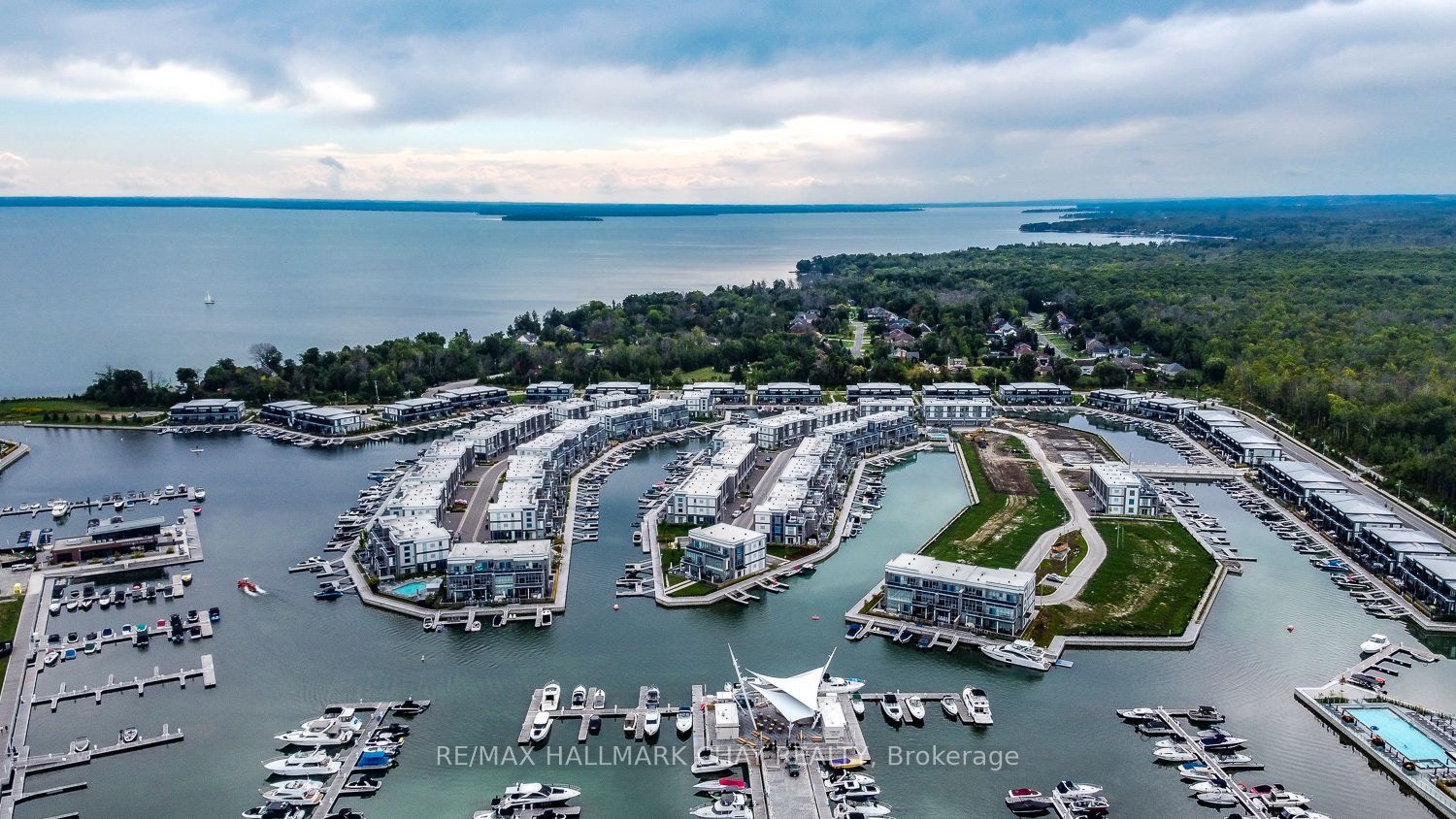 271 Sea Ray Avenue, #B304