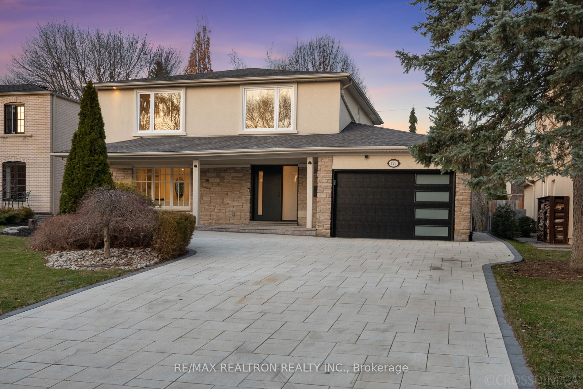 125 Bay Thorn Dr