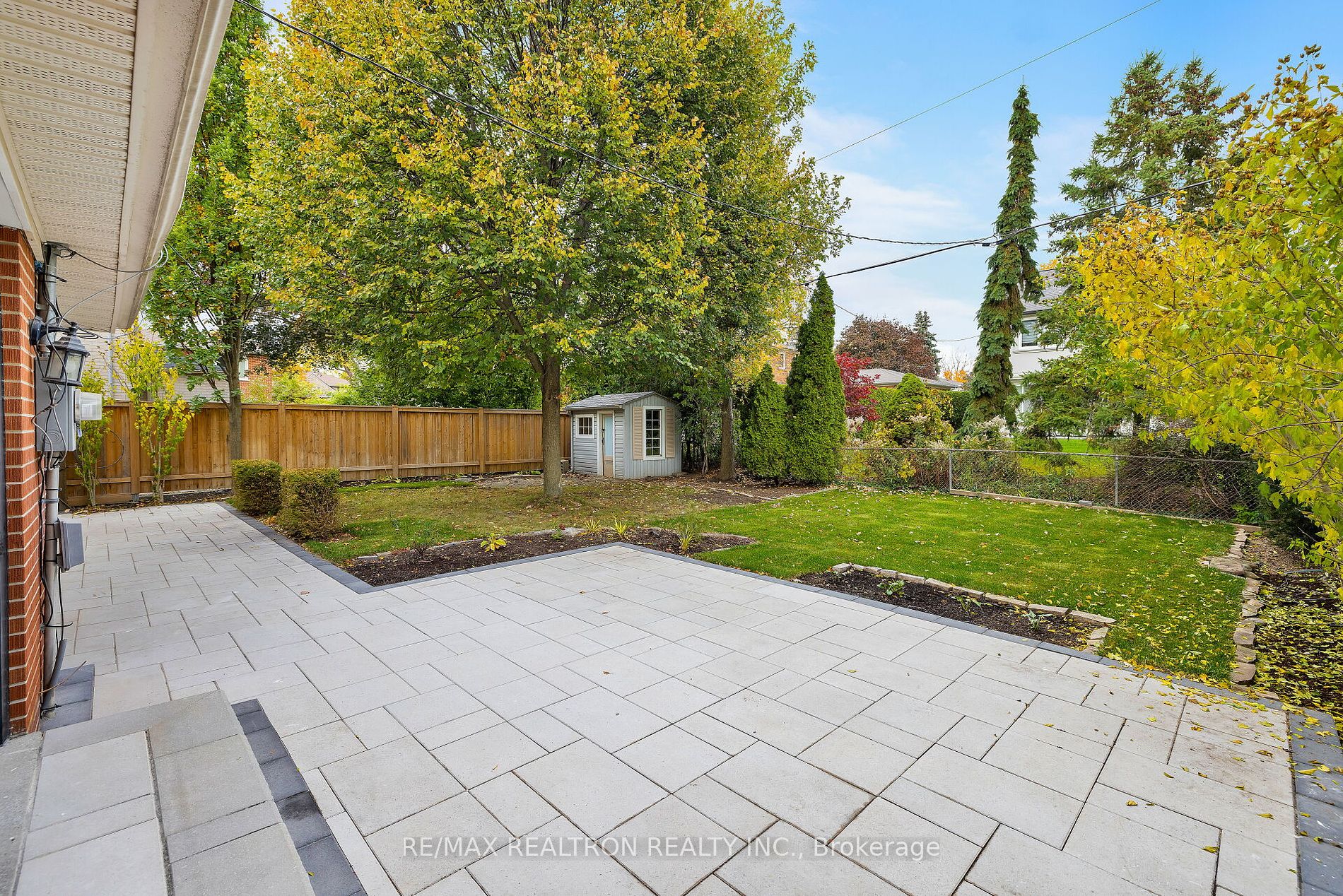 125 Bay Thorn Dr